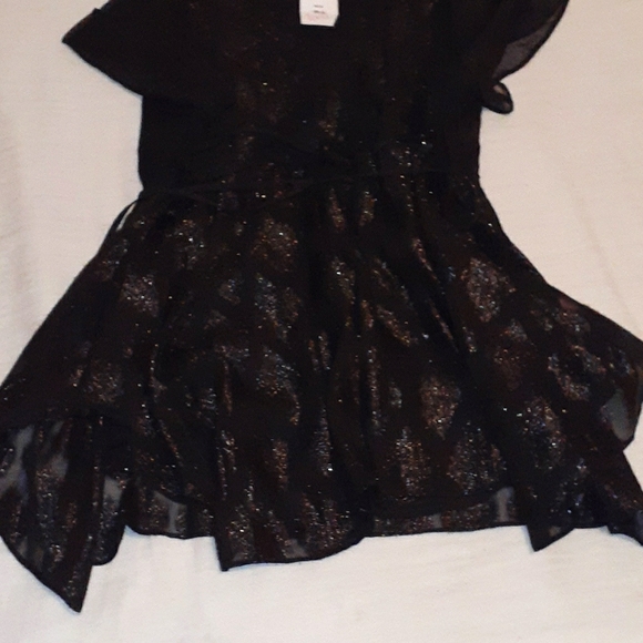 Maternity Blouse - Picture 2 of 2